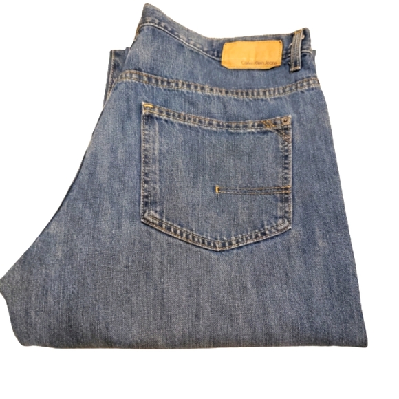 Calvin Klein Jeans - Picture 2 of 4